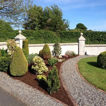 River Valley Bed & Breakfast 4*